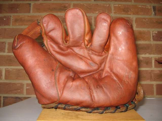 Bill Jurges Wilson 656 Front